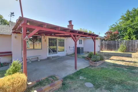 Exterior - 3912 Henderson Way, Carmichael, CA 95608 photo 14 of 14