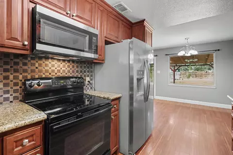 Kitchen - 3912 Henderson Way, Carmichael, CA 95608 photo 4 of 5