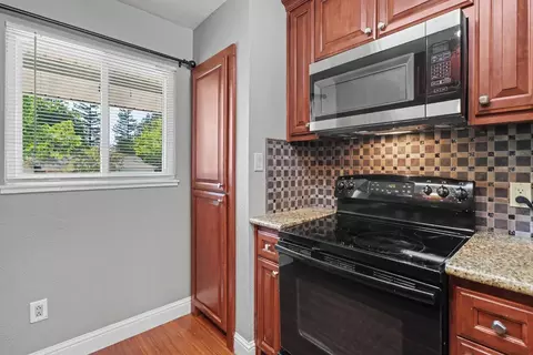 Kitchen - 3912 Henderson Way, Carmichael, CA 95608 photo 3 of 5