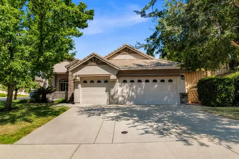 Exterior - 2152 Ritchie St, Folsom, CA 95630 photo 9 of 12