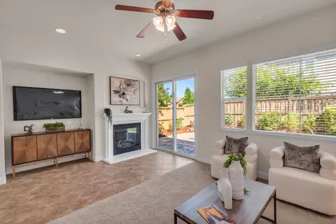 Living - 2152 Ritchie St, Folsom, CA 95630 photo 3 of 4