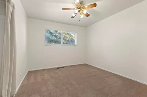 Bedroom - 983 Fairview Dr, Gridley, CA 95948 photo 3 of 4