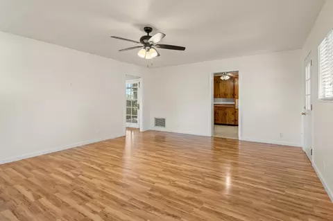 Living - 983 Fairview Dr, Gridley, CA 95948 photo 3 of 7