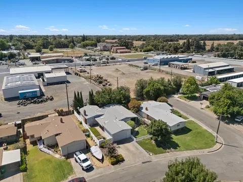 View/Area - 983 Fairview Dr, Gridley, CA 95948 photo 2 of 8