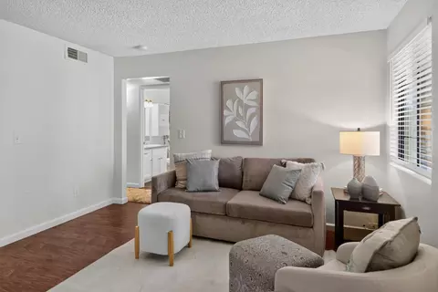 7445 Auburn Oaks Ct #O, Citrus Heights, CA 95621