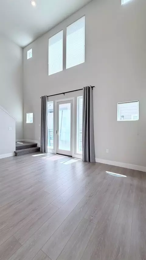 Living - 958 Marvel Stripe Ter, Davis, CA 95616 photo 3 of 5
