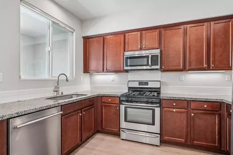 Kitchen - 958 Marvel Stripe Ter, Davis, CA 95616 photo 2 of 3