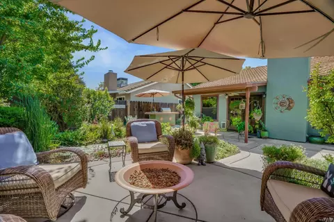 Exterior - 495 Mahogany Ln, Tracy, CA 95376 photo 6 of 15