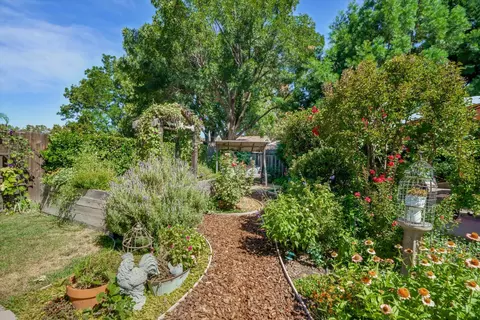 Exterior - 495 Mahogany Ln, Tracy, CA 95376 photo 10 of 15