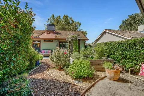 Exterior - 495 Mahogany Ln, Tracy, CA 95376 photo 12 of 15