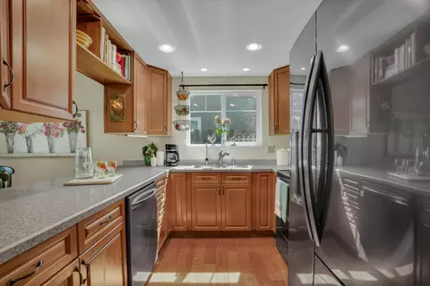 Kitchen - 495 Mahogany Ln, Tracy, CA 95376 photo 1 of 2