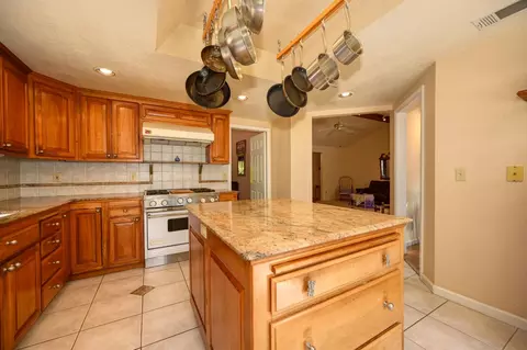 Kitchen - 4644 Cosumnes View Trl, Placerville, CA 95667 photo 3 of 6