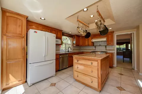 Kitchen - 4644 Cosumnes View Trl, Placerville, CA 95667 photo 6 of 6