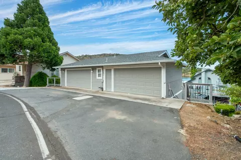 Exterior - 762 Poker Flat Rd, Copperopolis, CA 95228 photo 1 of 10