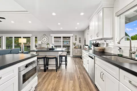 Kitchen - 762 Poker Flat Rd, Copperopolis, CA 95228 photo 8 of 11