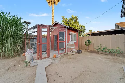 Exterior - 1060 Sage St, Gridley, CA 95948 photo 7 of 10