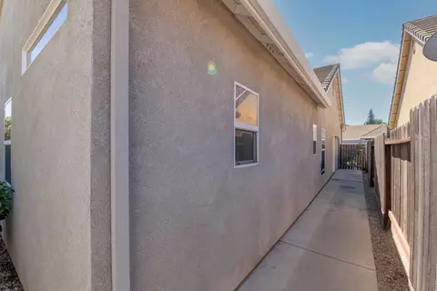 Entry Way - 2205 Perth Dr, Modesto, CA 95355 photo 5 of 5