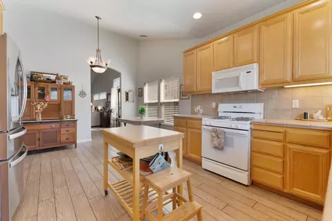 Kitchen - 2205 Perth Dr, Modesto, CA 95355 photo 4 of 4