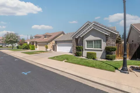 Exterior - 2205 Perth Dr, Modesto, CA 95355 photo 2 of 8