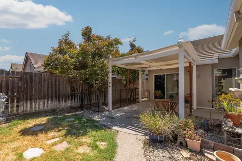 Exterior - 2205 Perth Dr, Modesto, CA 95355 photo 4 of 8