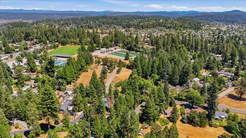 View/Area - 10552 Alta St, Grass Valley, CA 95945 photo 2 of 8