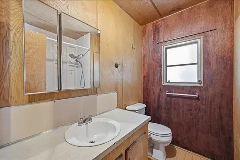 Bath - 10552 Alta St, Grass Valley, CA 95945 photo 5 of 5