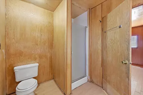 Bath - 10552 Alta St, Grass Valley, CA 95945 photo 3 of 5