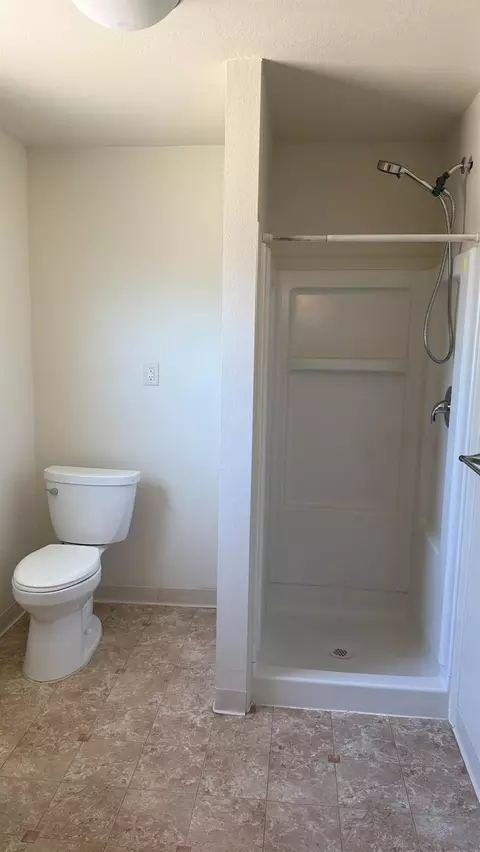 Bath - 514 Forrest Ave, Lodi, CA 95240 photo 1 of 2