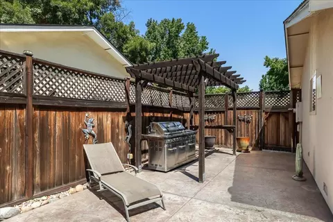 Exterior - 1013 Landee Way, Modesto, CA 95355 photo 19 of 19