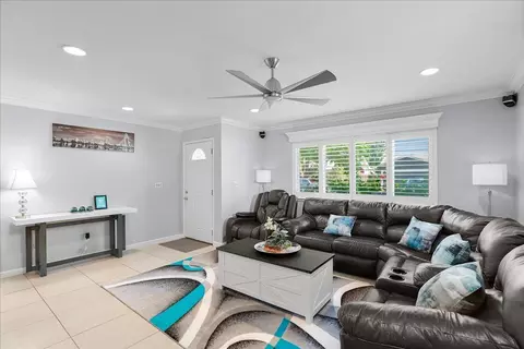 Living - 1013 Landee Way, Modesto, CA 95355 photo 3 of 5