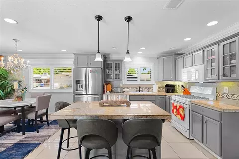 Kitchen - 1013 Landee Way, Modesto, CA 95355 photo 3 of 7