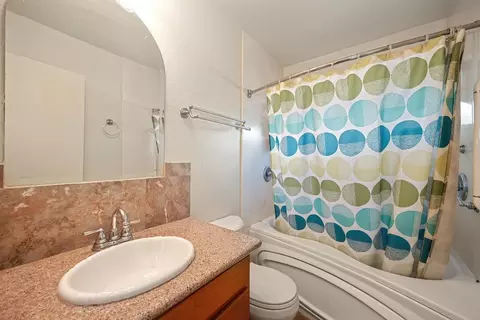 Bath - 3205 Panama Ave, Carmichael, CA 95608 photo 2 of 2