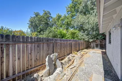 Exterior - 3205 Panama Ave, Carmichael, CA 95608 photo 5 of 8