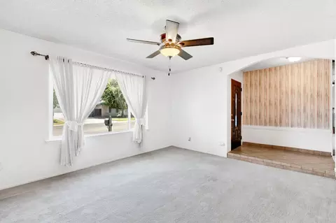Living - 404 Fall Ave, Madera, CA 93637 photo 2 of 5