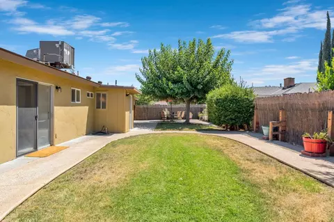 Exterior - 404 Fall Ave, Madera, CA 93637 photo 8 of 8