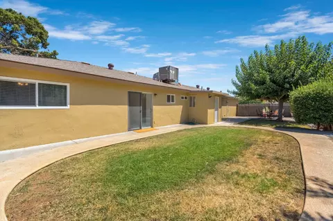 Exterior - 404 Fall Ave, Madera, CA 93637 photo 6 of 8
