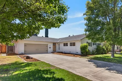 1056 Entrada Rd, Sacramento, CA 95864