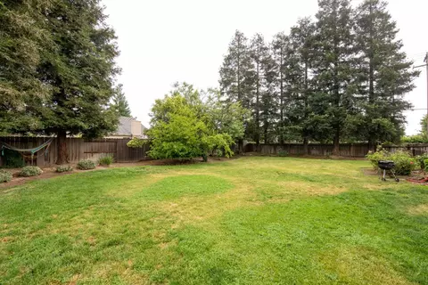 Exterior - 3200 Brookstone Dr, Turlock, CA 95382 photo 3 of 6