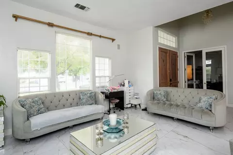 Living - 3200 Brookstone Dr, Turlock, CA 95382 photo 2 of 3