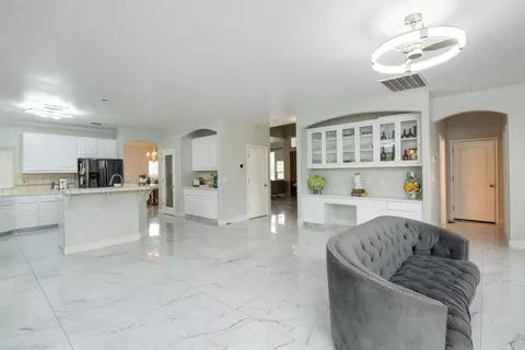 Entry Way - 3200 Brookstone Dr, Turlock, CA 95382 photo 3 of 3