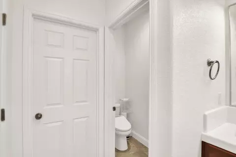 Entry Way - 2233 Toby Ct, Modesto, CA 95355 photo 6 of 6