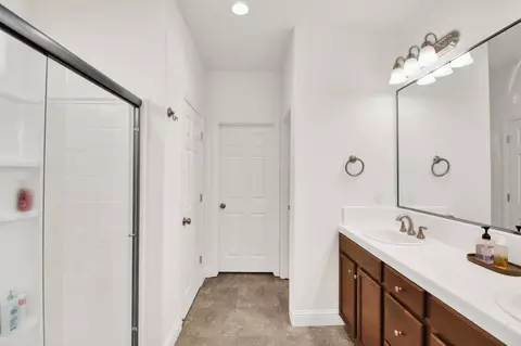 Entry Way - 2233 Toby Ct, Modesto, CA 95355 photo 3 of 6
