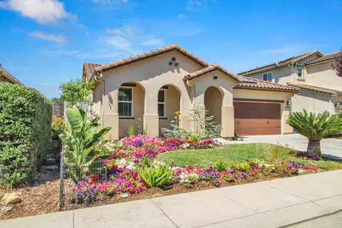Exterior - 2233 Toby Ct, Modesto, CA 95355 photo 4 of 11