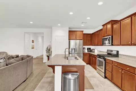 Kitchen - 2233 Toby Ct, Modesto, CA 95355 photo 4 of 7