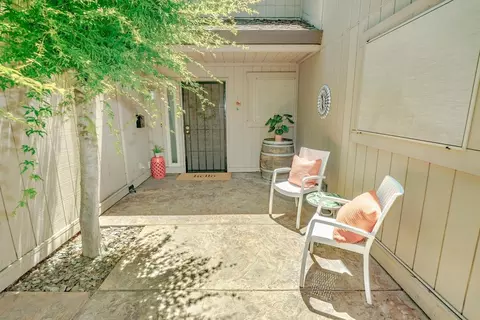 Exterior - 4132 Cowell Blvd, Davis, CA 95618 photo 3 of 6