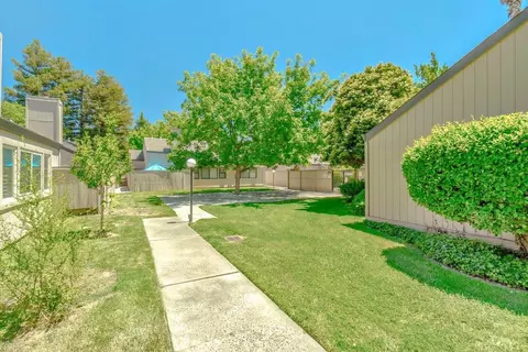 Exterior - 4132 Cowell Blvd, Davis, CA 95618 photo 5 of 6