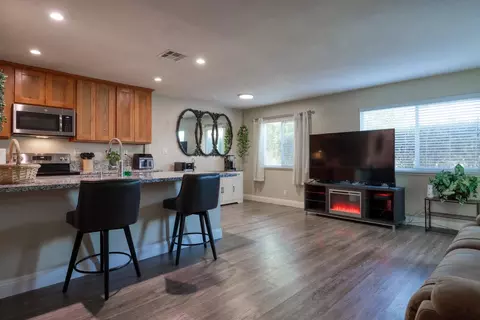 5615 Revelstok Dr #2, Sacramento, CA 95842