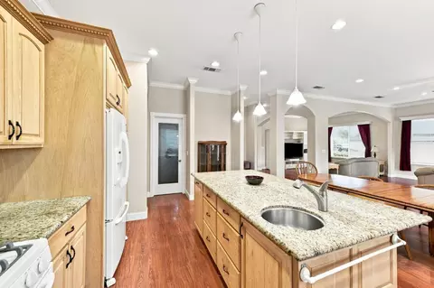 Kitchen - 3422 Marshall Ave, Carmichael, CA 95608 photo 4 of 5