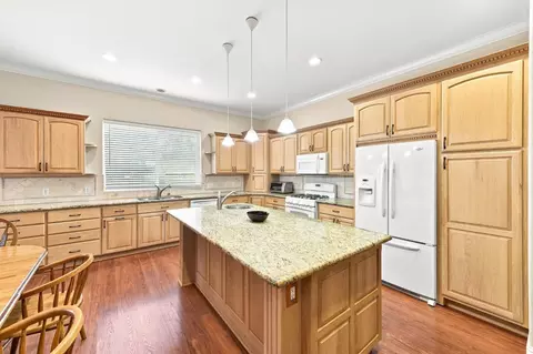 Kitchen - 3422 Marshall Ave, Carmichael, CA 95608 photo 2 of 5