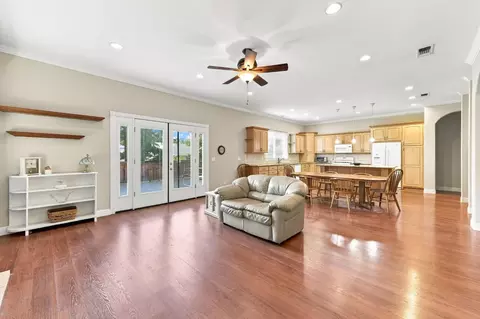 Living - 3422 Marshall Ave, Carmichael, CA 95608 photo 3 of 10